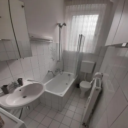 Ferienwohnung Heidi וויטש